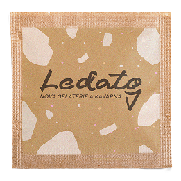 Hnedý cukor s potlačou vzorky a logom gelatérie a kaviarne Ledato