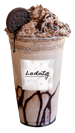Veľký priehľadný kelímok na kávu, ľadovú triešť a limonádu s logom gelatérie a kaviarne Ledato